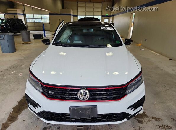 1VWJM7A3XJC038648 2018 VOLKSWAGEN PASSAT White Вид спереду