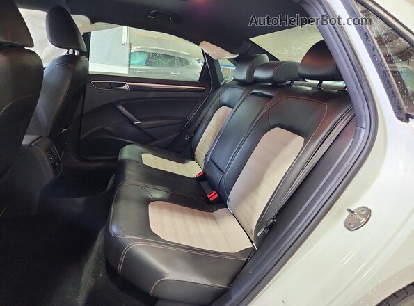 1VWJM7A3XJC038648 2018 VOLKSWAGEN PASSAT White Вид задніх сидінь