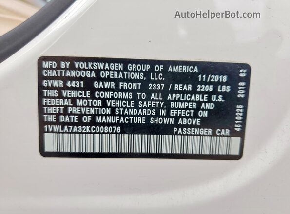 1VWLA7A32KC008076 2019 VOLKSWAGEN PASSAT White Vista de la etiqueta del VIN