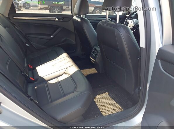 1VWMA7A35LC013746 2020 VOLKSWAGEN PASSAT Gray Vista de la etiqueta del VIN