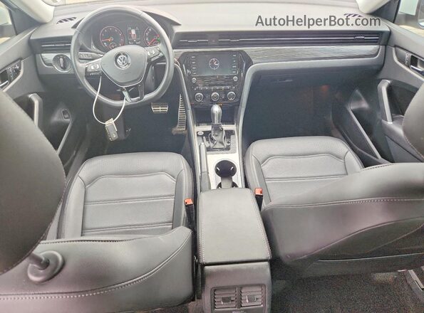 1VWMA7A35LC027758 2020 VOLKSWAGEN PASSAT White Vista del salpicadero