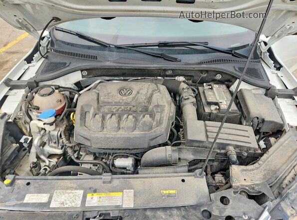 1VWMA7A35LC027758 2020 VOLKSWAGEN PASSAT White Vista interior trasera