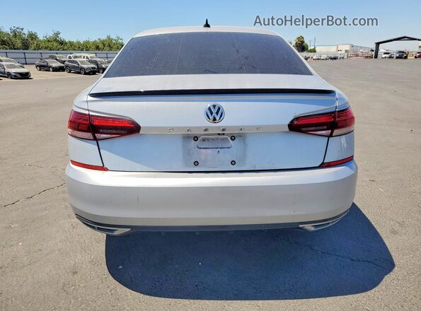 1VWMA7A36LC004635 2020 VOLKSWAGEN PASSAT Silver Rear view