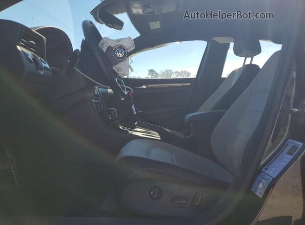 1VWMA7A38MC008946 2021 VOLKSWAGEN PASSAT Black Vista interior delantera