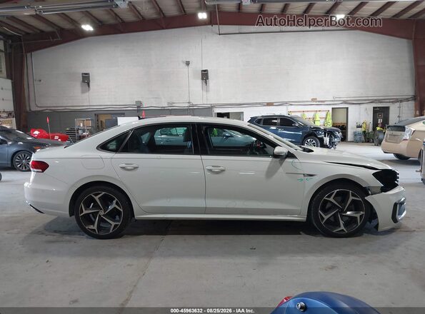 1VWMA7A3XMC007040 2021 VOLKSWAGEN PASSAT White Widok wnętrza z tyłu
