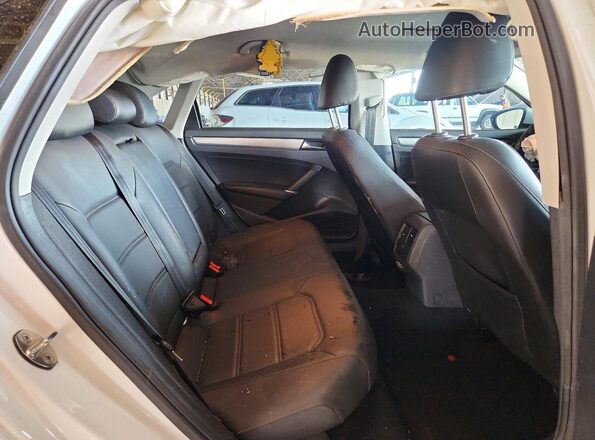 1VWSA7A37MC013899 2021 VOLKSWAGEN PASSAT White Widok tylnych siedzeń