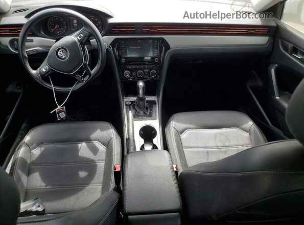 1VWSA7A38LC012209 2020 VOLKSWAGEN PASSAT White Widok deski rozdzielczej