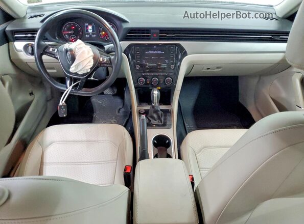 1VWWA7A32LC004804 2020 VOLKSWAGEN PASSAT Белый Вид панели приборов