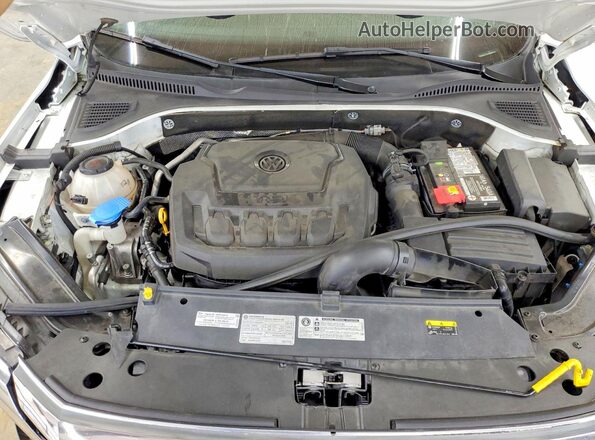 1VWWA7A32LC004804 2020 VOLKSWAGEN PASSAT Белый Вид задней части салона