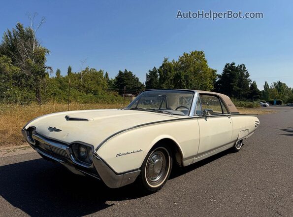 1Y71Z139615 1961 FORD T-BIRD Двухцветный Задняя правая четверть