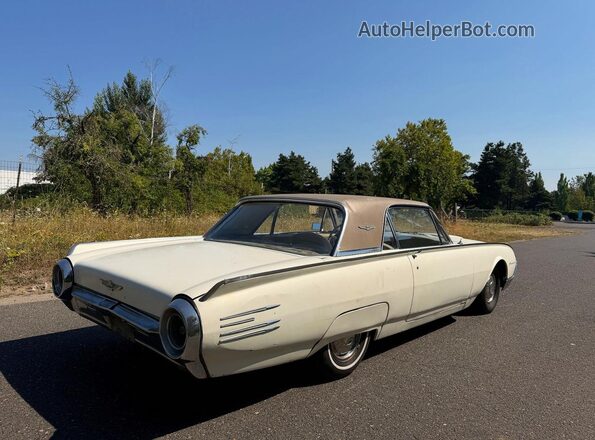 1Y71Z139615 1961 FORD T-BIRD Двухцветный Вид спереди