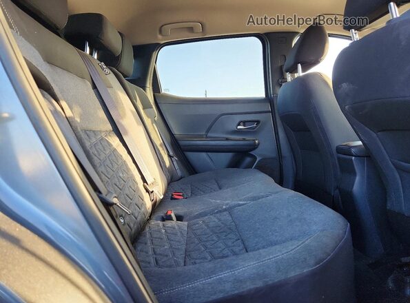 3N8AP6CA0SL336619 2025 NISSAN KICKS Gray Widok komory silnika