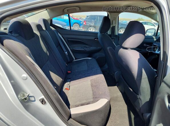 3N1CN8EV8LL854584 2020 NISSAN VERSA Silver უკანა სალონის ხედი