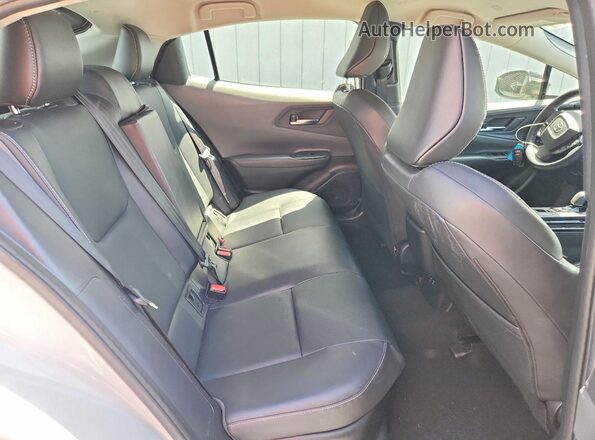JTDACAAU5S3056164 2025 TOYOTA PRIUS White Սալոնի հետևի տեսք