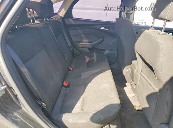 1FADP3H28JL321729 2018 FORD FOCUS Gray უკანა სალონის ხედი
