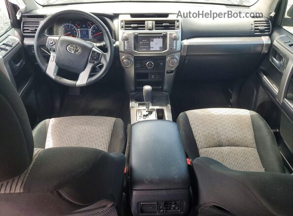 JTEZU5JR3H5151902 2017 TOYOTA 4RUNNER Black ხელსაწყოთა პანელის ხედი