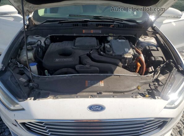 3FA6P0RU3JR111550 2018 FORD FUSION White Vista del compartimento del motor
