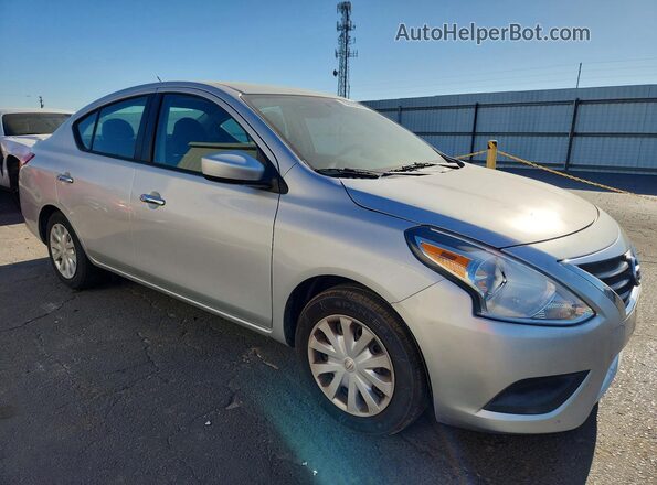 3N1CN7AP8HK452370 2017 NISSAN VERSA Silver Դիմացի տեսք