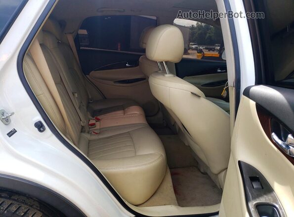 JN1BJ0RP7GM233935 2016 INFINITI QX50 White Widok komory silnika