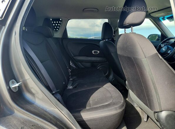 KNDJN2A27G7392798 2016 KIA SOUL Gray Rear interior view