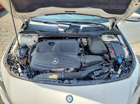 WDDSJ4EB5HN499406 2017 MERCEDES-BENZ CLA-CLASS White ძრავის განყოფილების ხედი