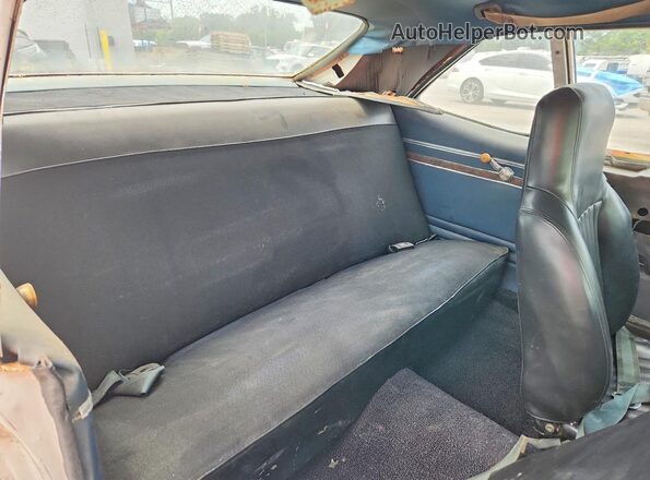 213271W207087 1971 PONTIAC VENTURA White Rear seats view