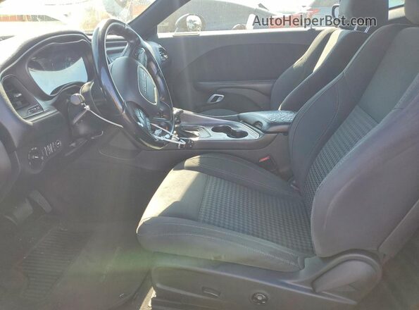 2C3CDZAGXHH640679 2017 DODGE CHALLENGER Black Dashboard view