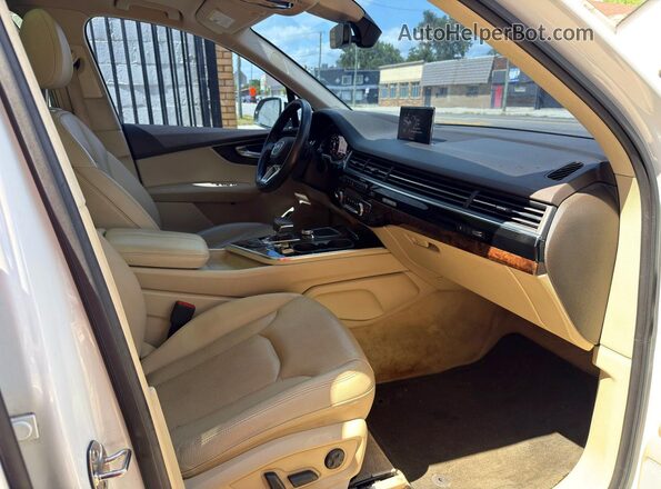 WA1VAAF7XJD023271 2018 AUDI Q7 White Вид ззаду