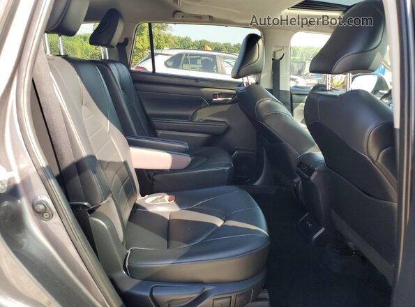 5TDGZRBH8MS528707 2021 TOYOTA HIGHLANDER Gray Engine compartment view