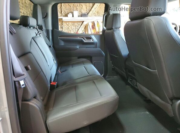 1GTUUDED4TZ320303 2026 GMC SIERRA Gray Вид задньої частини салону