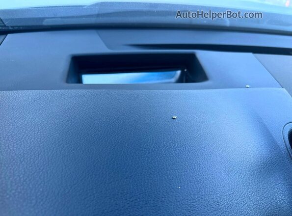 JTJHY7AX8J4264042 2018 LEXUS LX570 White Widok naklejki z numerem VIN