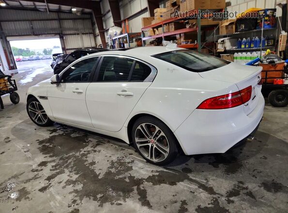 SAJAJ4BV4HCP10659 2017 JAGUAR XF Белый Задняя правая четверть