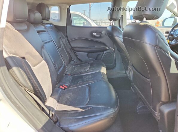 3C4NJDCB9HT631836 2017 JEEP COMPASS White Вид підкапотного простору