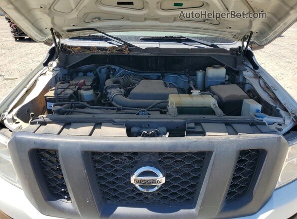 1N6BF0KM1HN800759 2017 NISSAN NV Белый Вид подкапотного пространства