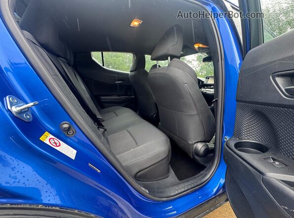 NMTKHMBX8JR023848 2018 TOYOTA C-HR Blue Widok wnętrza z przodu