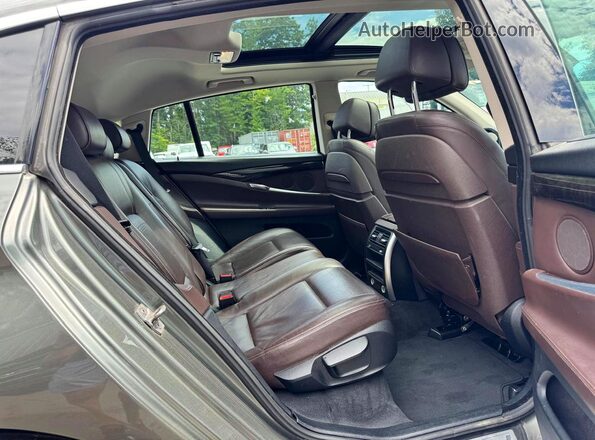 WBA5M4C57GD186581 2016 BMW 5 SERIES Black Առջևի վահանակի տեսք