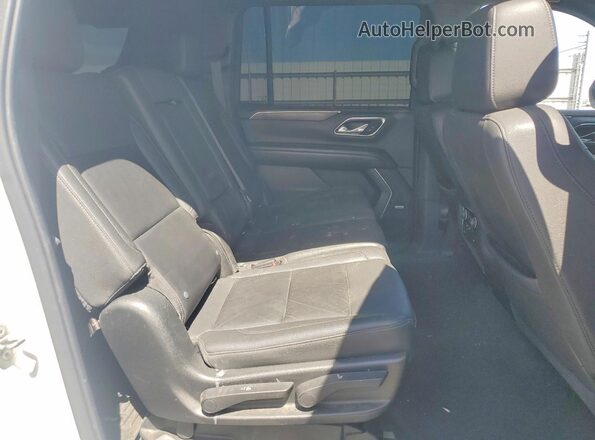 1GNSCCKD0MR259212 2021 CHEVROLET SUBURBAN White Vista del compartimento del motor