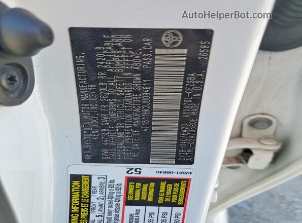 4T1B11HK3JU094611 2018 TOYOTA CAMRY White Widok naklejki z numerem VIN