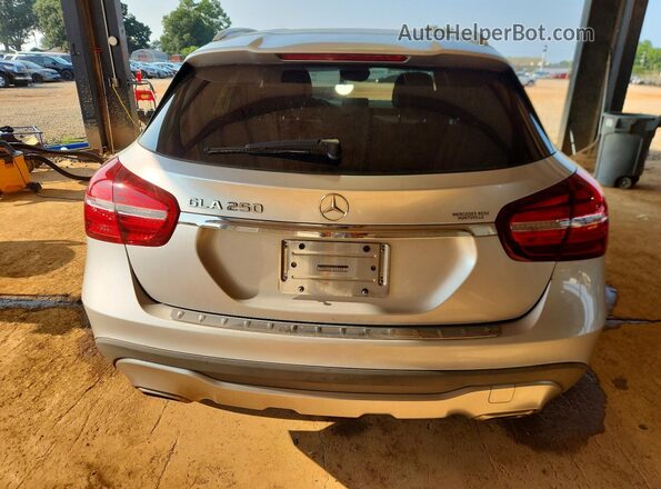 WDCTG4EBXKJ553210 2019 MERCEDES-BENZ GLA-CLASS Silver Widok wnętrza z przodu
