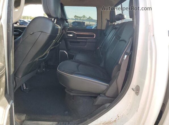 3C6UR5FL7LG110962 2020 RAM 2500 White Vista interior trasera