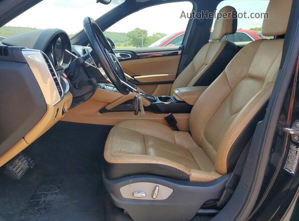 WP1AA2A27GKA13371 2016 PORSCHE CAYENNE Black Առջևի վահանակի տեսք