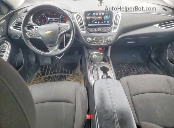1G1ZE5ST4HF157223 2017 CHEVROLET MALIBU Red Widok zestawu wskaźników