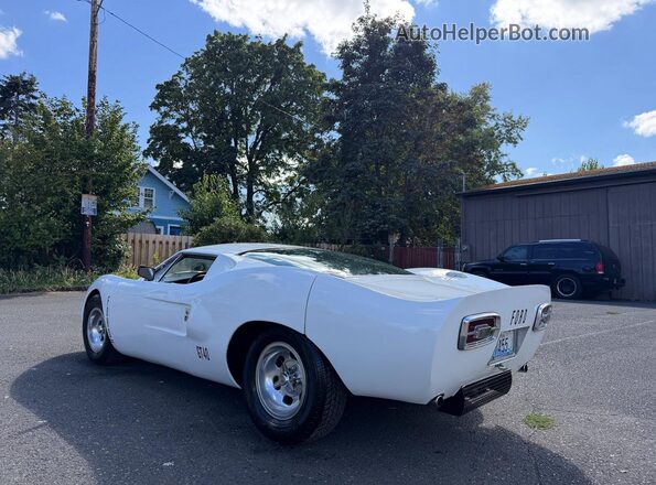 2407387 1958 FORD GT White წინა ხედი