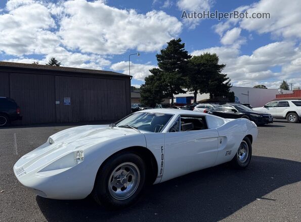 2407387 1958 FORD GT White წინა მარჯვენა