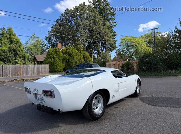 2407387 1958 FORD GT White 