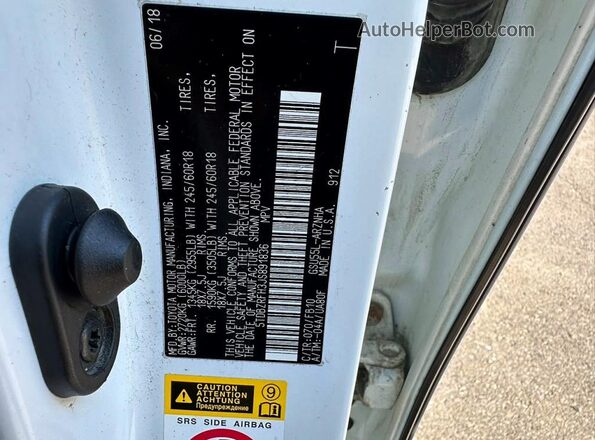 5TDBZRFH3JS891836 2018 TOYOTA HIGHLANDER White Widok wnętrza z tyłu