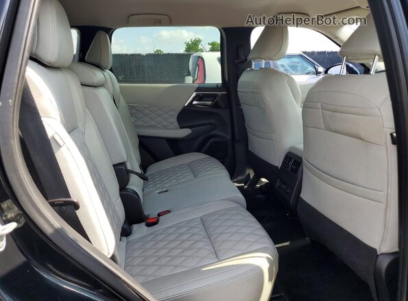 JA4J3VA81NZ017948 2022 MITSUBISHI OUTLANDER Black Շարժիչի բաժամունքի տեսք