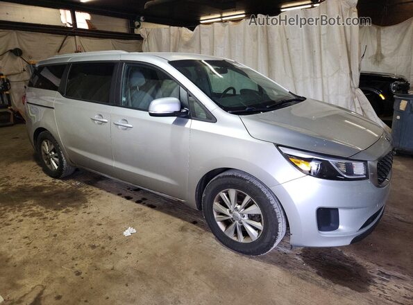 KNDMB5C19G6178073 2016 KIA SEDONA Silver Widok z przodu
