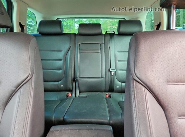 WVGEF9BP9GD006400 2016 VOLKSWAGEN TOUAREG White Вид задньої частини салону