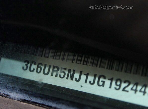 3C6UR5NJ1JG192443 2018 RAM 2500 Черный Вид задней части салона